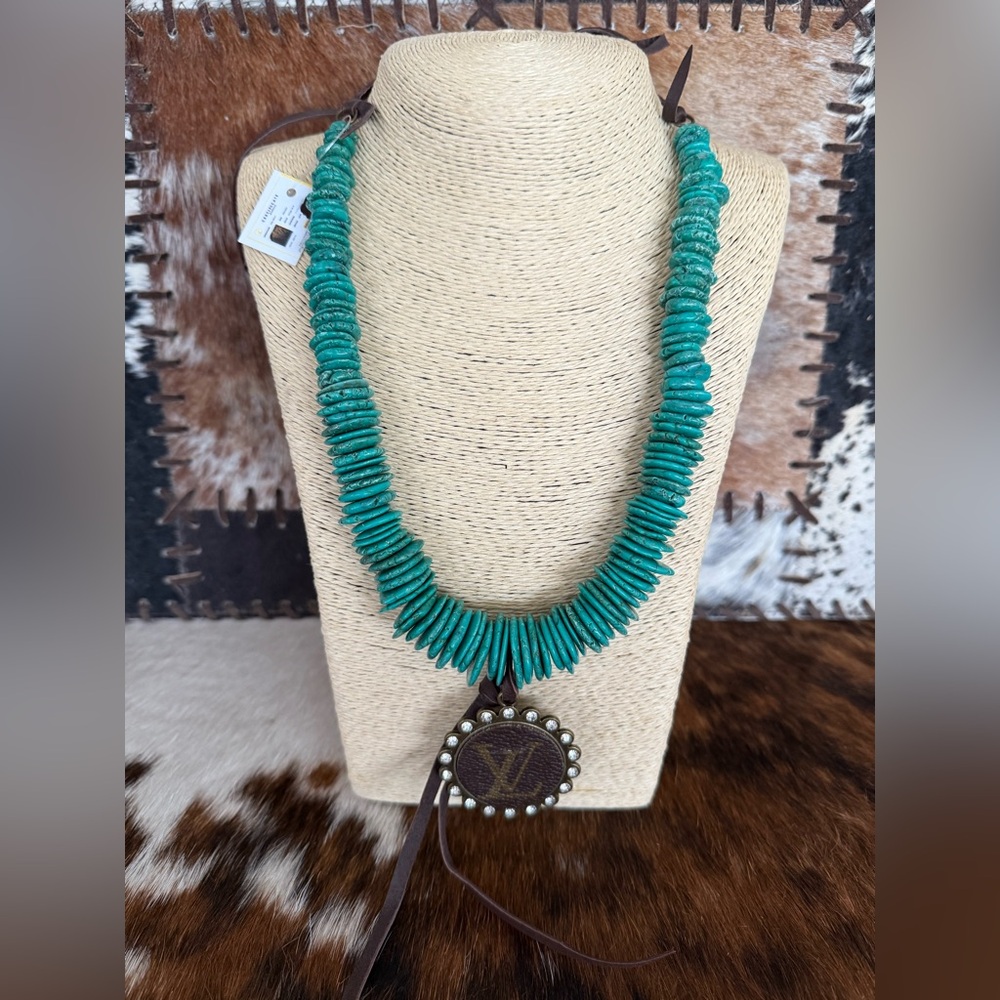 Keep It Gypsy SANDRA LING Design Turquoise Stone Leather Adjust Choker Necklace